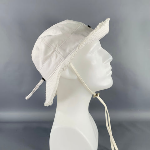 JACQUEMUS Chapeau en Coton Blanc Argenté à Bords Francs