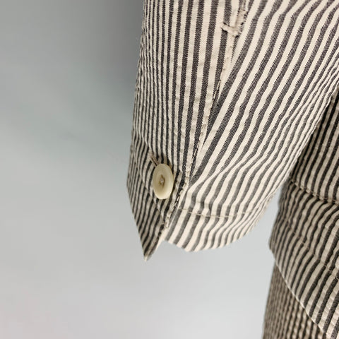 MR P. Size 42 White Grey Seersucker Cotton Single Breasted Shorts Suit