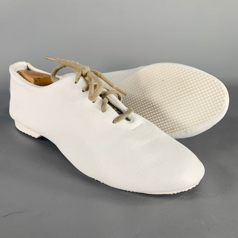 CROWN Size 9 White Leather Lace-Up Shoes