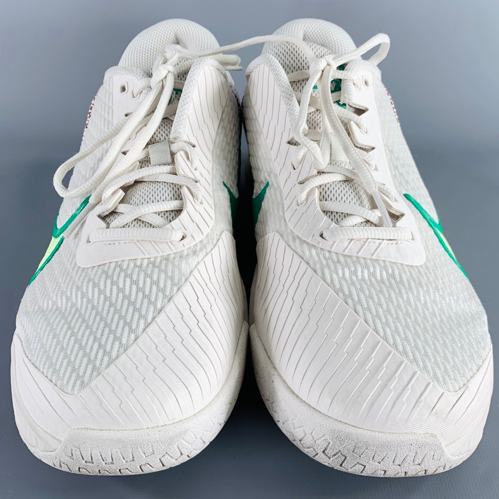 NIKE Size 12 Australian Open Pack White Green Mesh Lace-Up