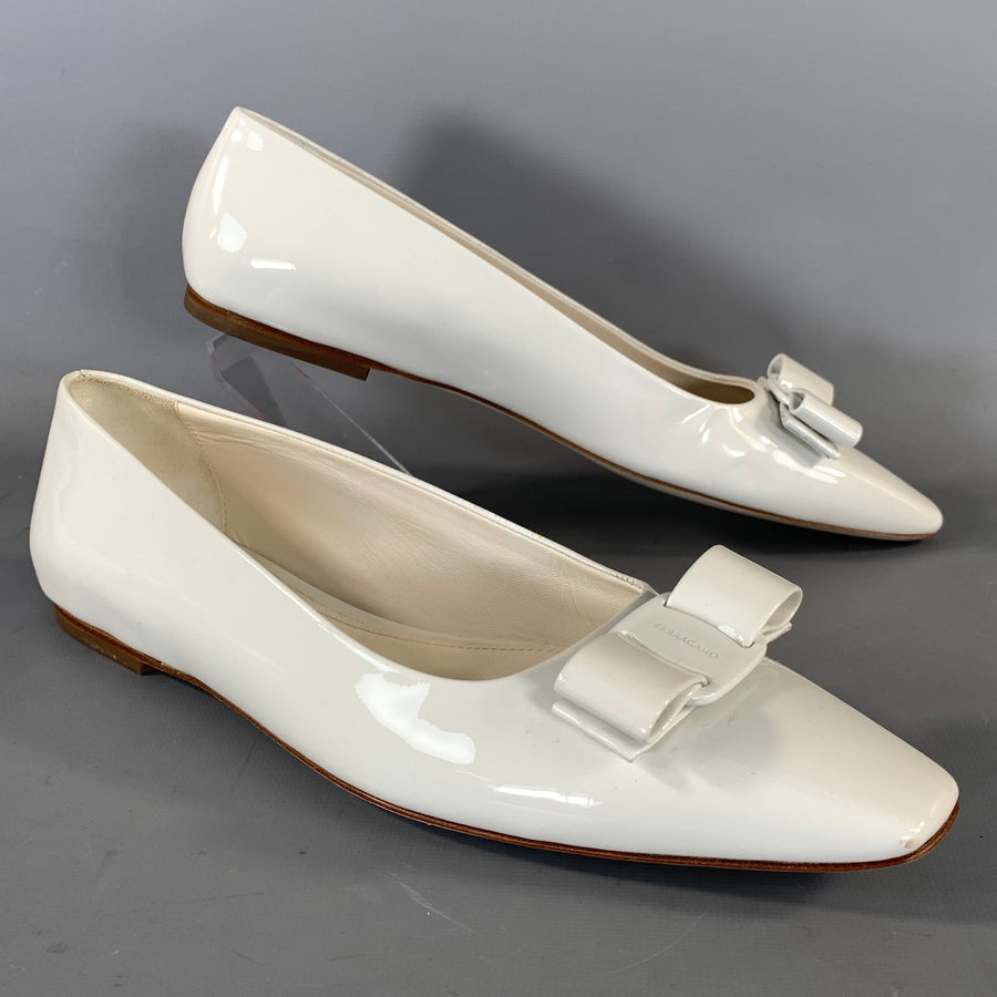 FERRAGAMO SS2020 Size 7.5 White Leather Bow Slip On Flats