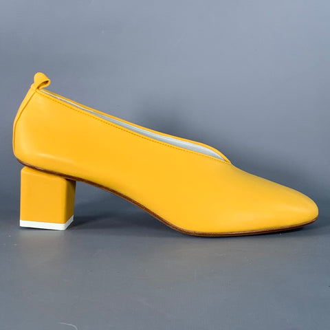 GRAY MATTERS Size 9 Mildred Classic Mustard Yellow Leather Almond Toe Pumps
