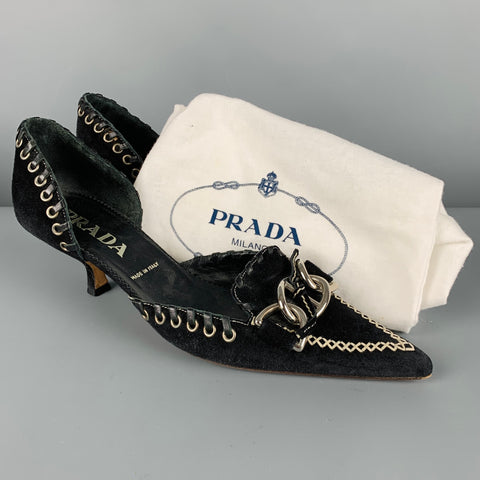PRADA Talla 6.5 Zapatos de tacón de gatito con eslabones de cadena de ante negro plateado