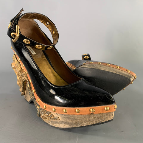 MIU MIU Fall 06 Size 8 Black Gold Patent Leather Platform Pumps