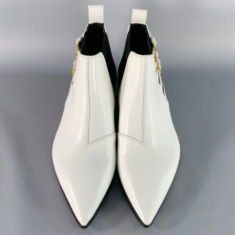 GUCCI Size 8 White Black Gold Leather Pointed Toe Pull On Ankle Boots