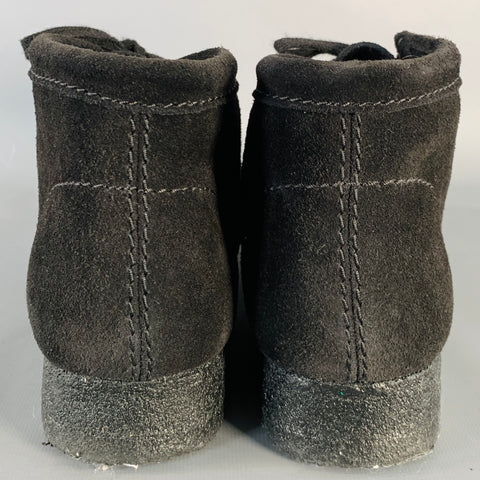 CLARKS Size 9 Wallabee Black Suede Crepe Sole Moccasin Ankle Boots