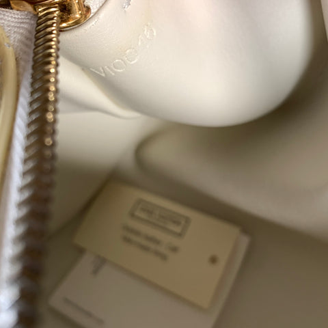 LOUIS VUITTON Yellow Tan VI0016 Monogram Patent Leather Handbag