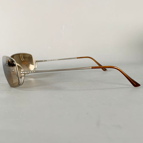 PRADA Lunettes de soleil verres miroirs en métal argenté et marron