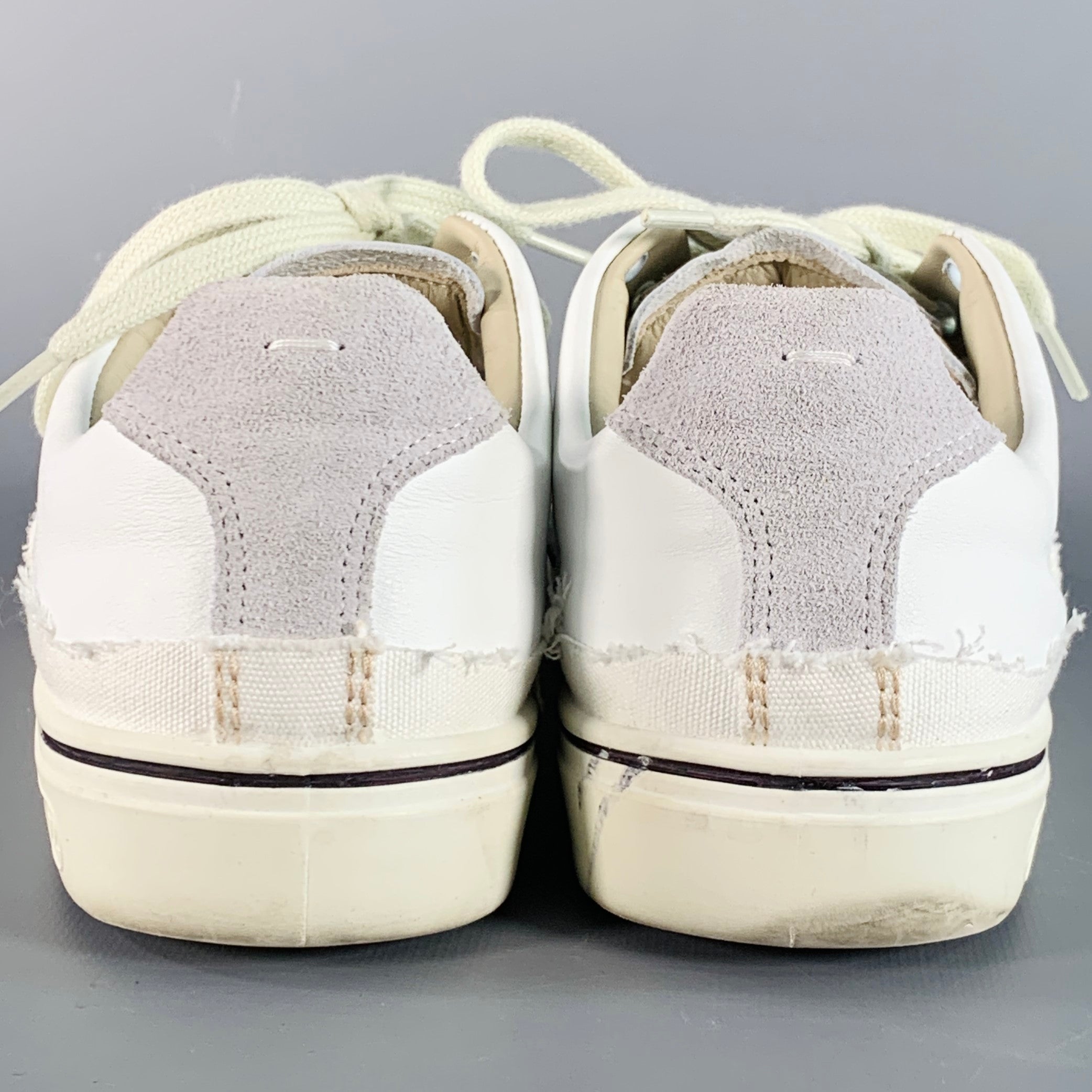 MAISON MARGIELA NEW EVOLUTION Size 8 White Leather Canvas