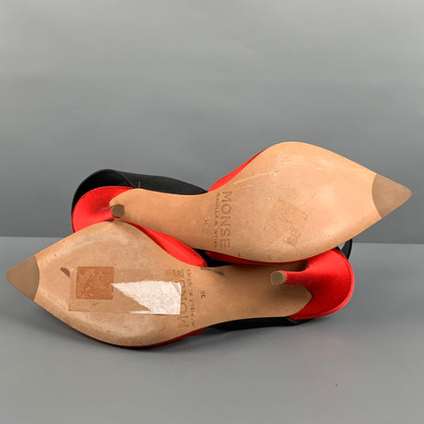 MONSE MARIELA MONTIEL Talla 8 Zapatos de tacón con cinturón y ribete de cuero liso de seda rojo y negro