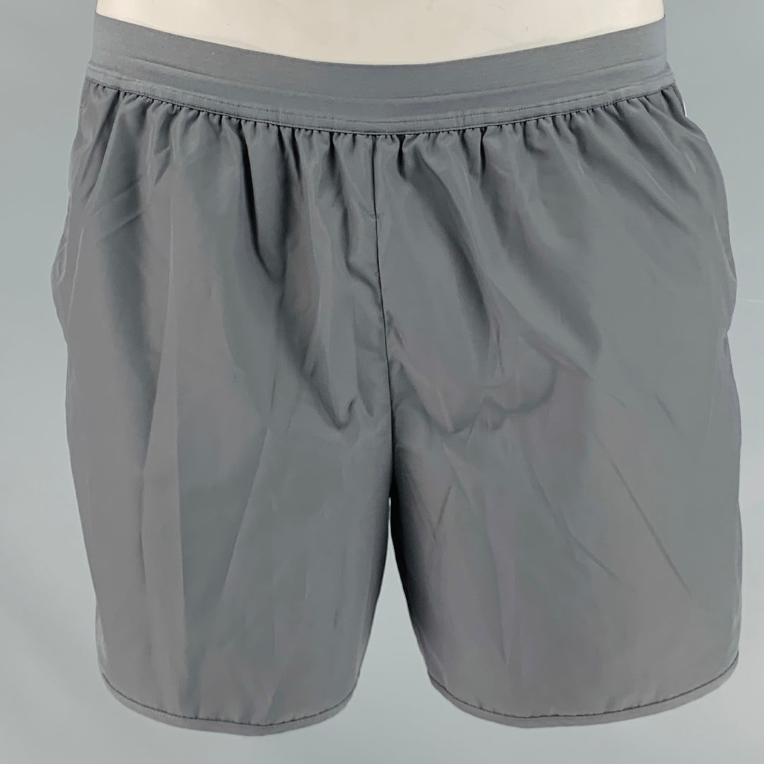 THOM BROWNE Talla XL Pantalón corto con forro de poliéster gris blanco