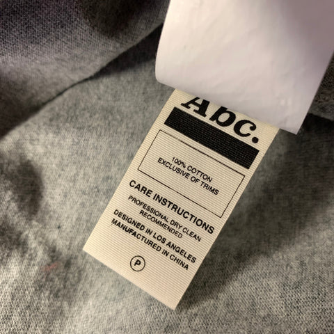 ADVISORY BOARD CRYSTALS Size M Grey Green Letters Cotton Crew Neck T shirt