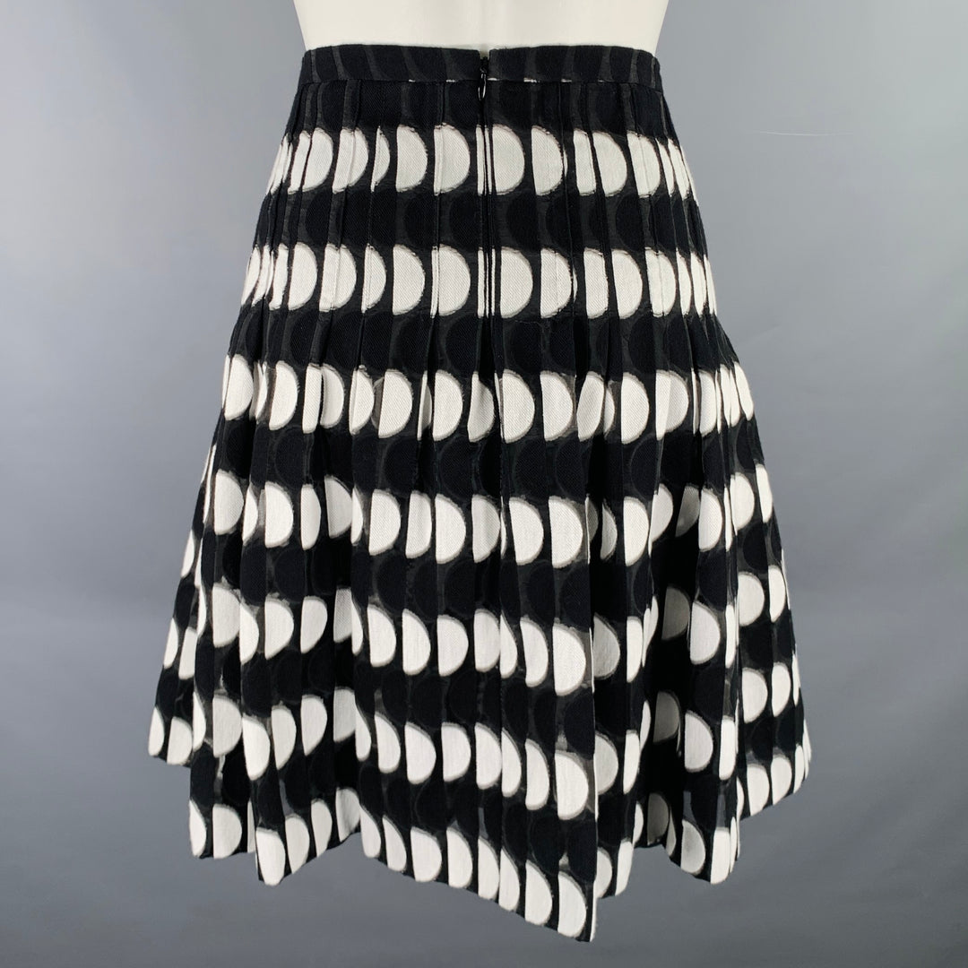 AKRIS Size 4 Black White Cotton Blend Polka Dot Pleated Skirt