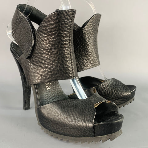 PEDRO GARCIA Size 9 Black Pebble Grain Leather Platform Sandals