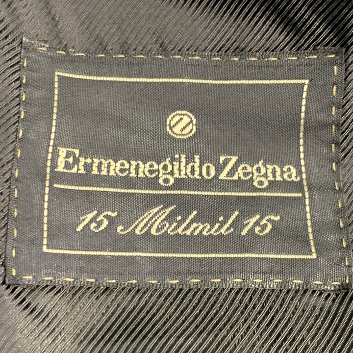 ERMENEGILDO ZEGNA Size 44 Grey Charcoal Wool Notch Lapel Suit