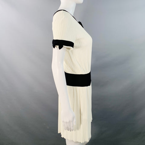 CHANEL Size 6 Cream Black Viscose Blend Ribbed Contrast Trim Drop Waist Bow Cocktail Dress