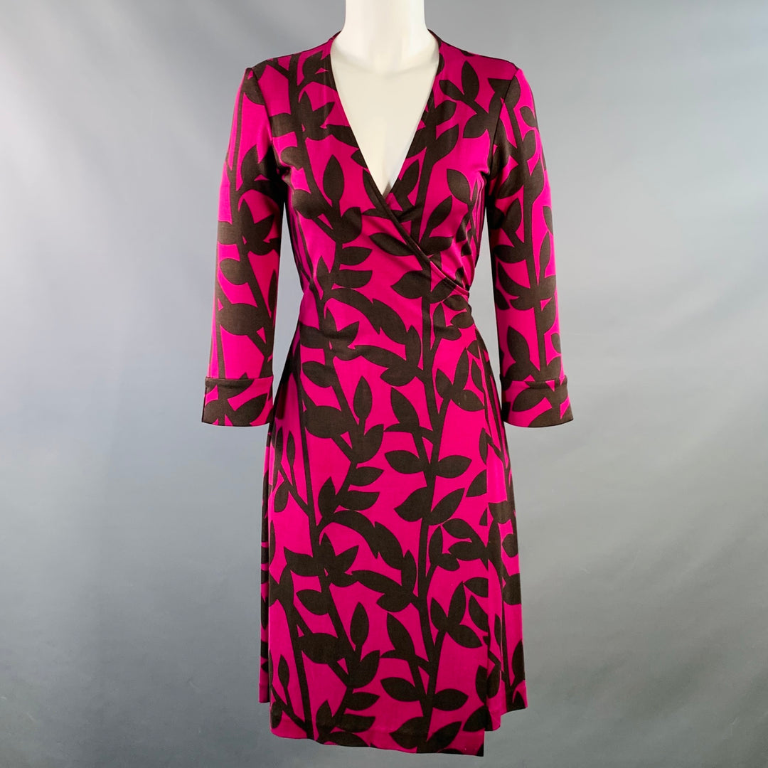 DIANE VON FURSTENBERG Size M Brown Magenta Silk Abstract Floral Wrap D –  Sui Generis Designer Consignment