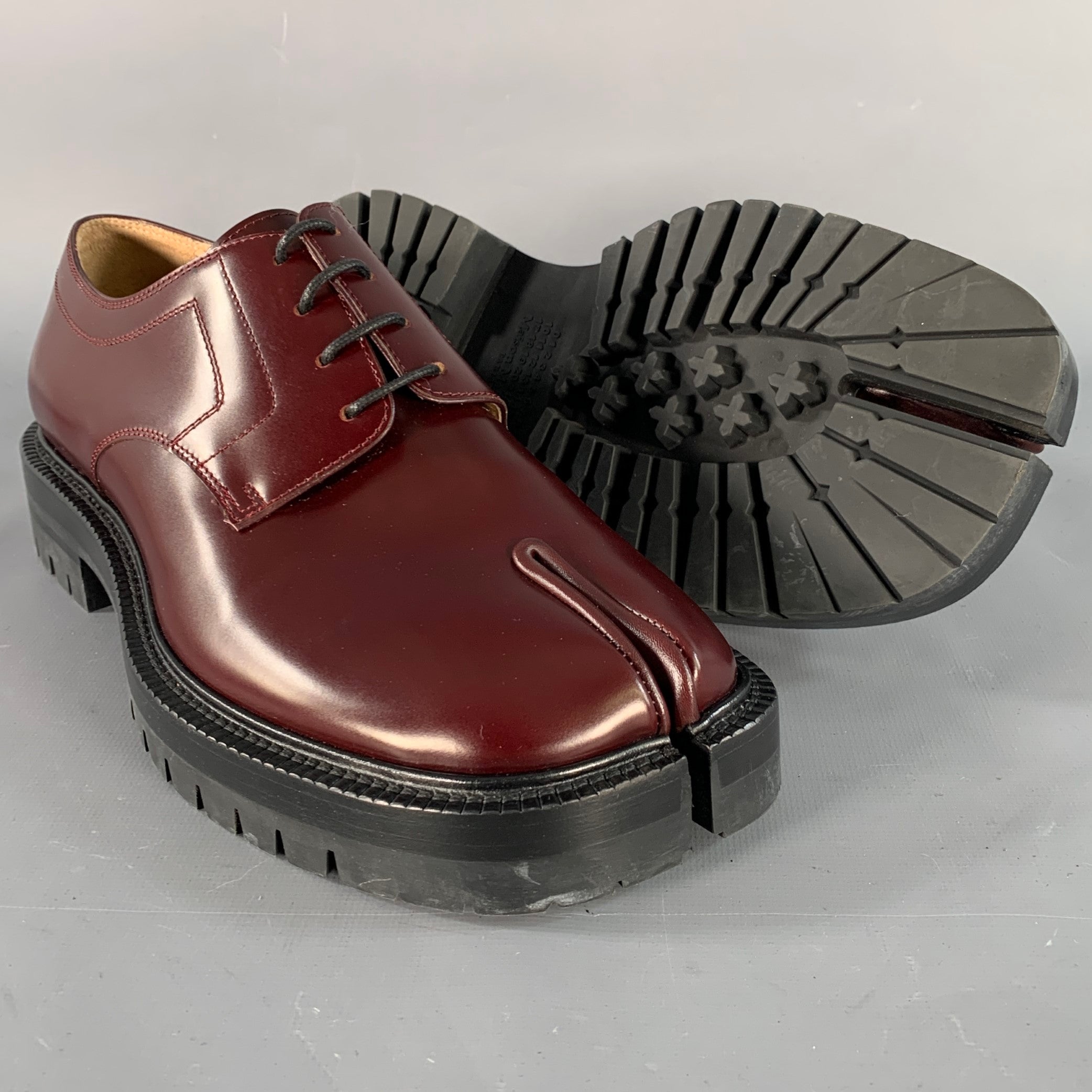 MAISON MARGIELA Size 10 Burgundy Leather Tabi Lug Sole Lace-up