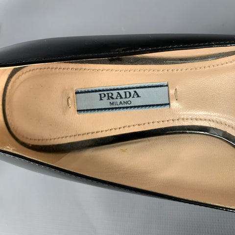 PRADA Size 8 Black Patent Leather Pointed Toe Heels Pumps