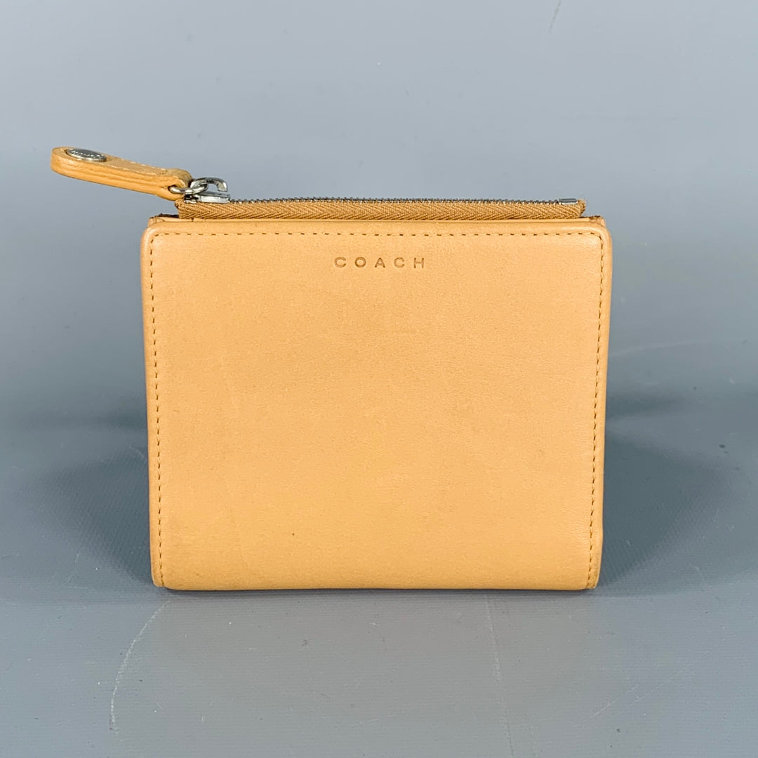 COACH Beige Leather Wallet