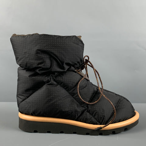 LOUIS VUITTON Talla 8 Botas con monograma de nailon marrón negro