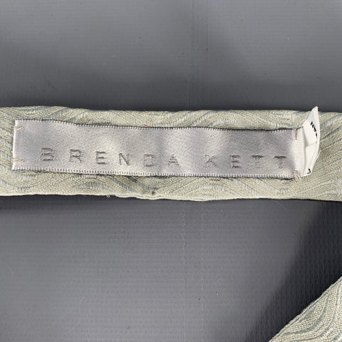 BRENDA KETT Silver Jacquard Silk Bow Tie
