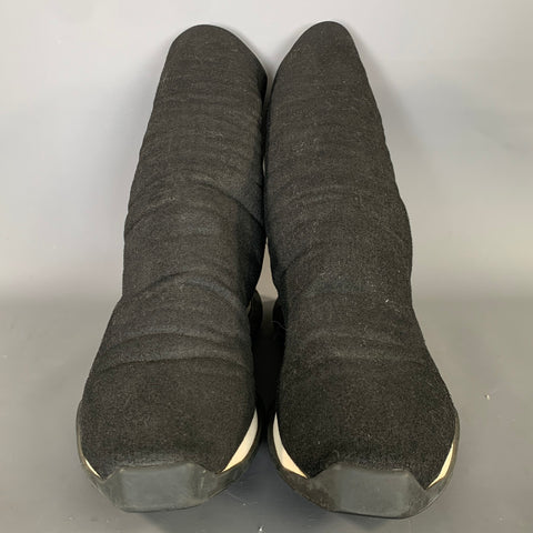 DRKSHDW Size 9 Black White Fabric Pull On Boots