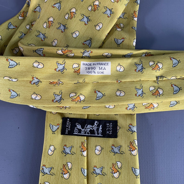 HERMES Green Multi-Color Birds Silk Tie