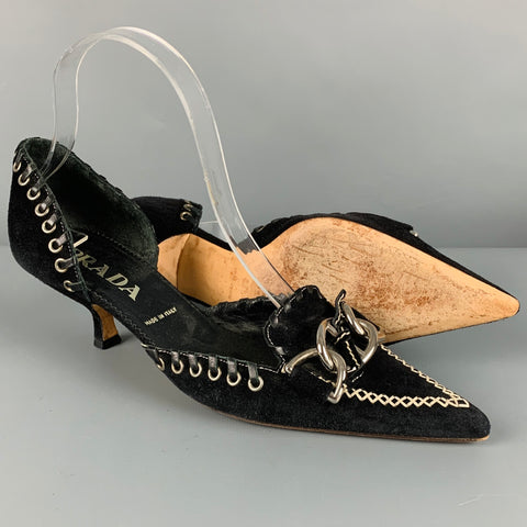PRADA Talla 6.5 Zapatos de tacón de gatito con eslabones de cadena de ante negro plateado