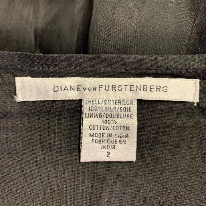 DIANE VON FURSTENBERG Size 2 Black Beige Silk Embroidered Pleated Skirt