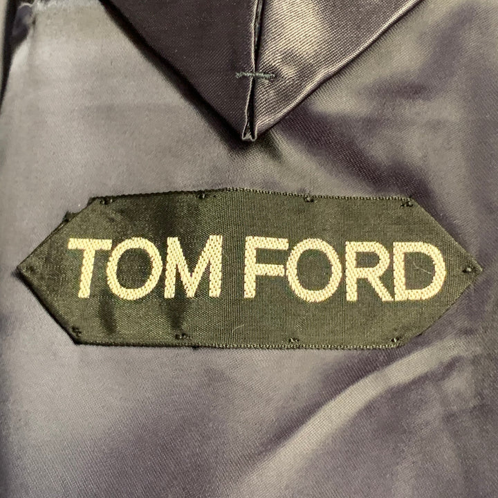 TOM FORD Size 40 Navy Cashmere Double Breasted Peak Lapel Coat