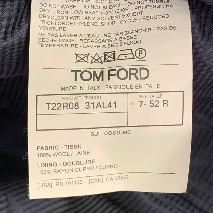TOM FORD Size 40 Regular Navy Wool Peak Lapel 3 Piece Suit