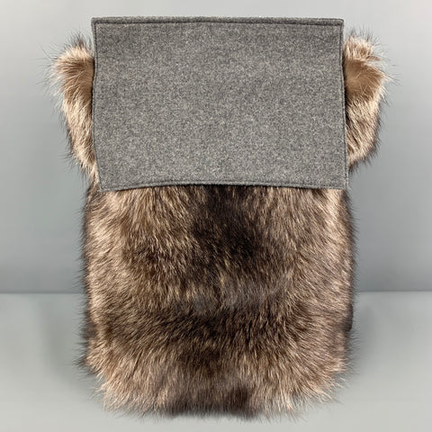 BRUNELLO CUCINELLI Mochila Monili de piel de zorro marrón gris
