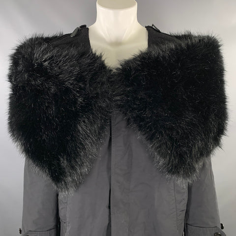 BURBERRY Fall-Winter 2022  Size 40 Black Textured Polyamide Off-Shoulder Coat
