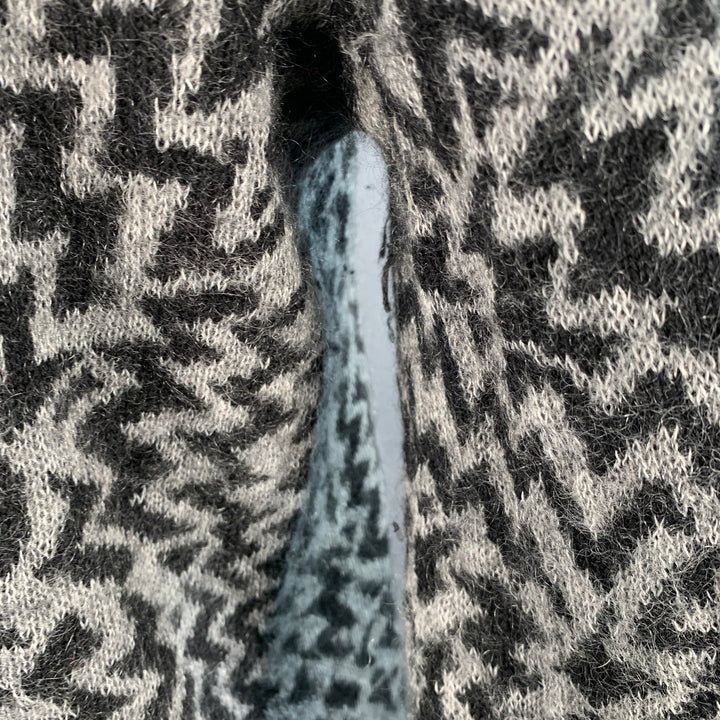 SAINT LAURENT 2019 Size L Grey Black Zig Zag Wool Blend Crew Neck Sweater