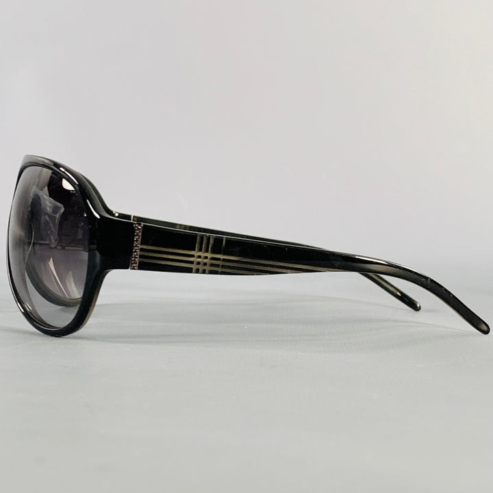BURBERRY Black Acetate Oversized Wrap Around Aviator Sunglasses