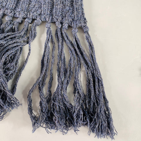 Écharpe en maille torsadée bleu marine vintage avec franges