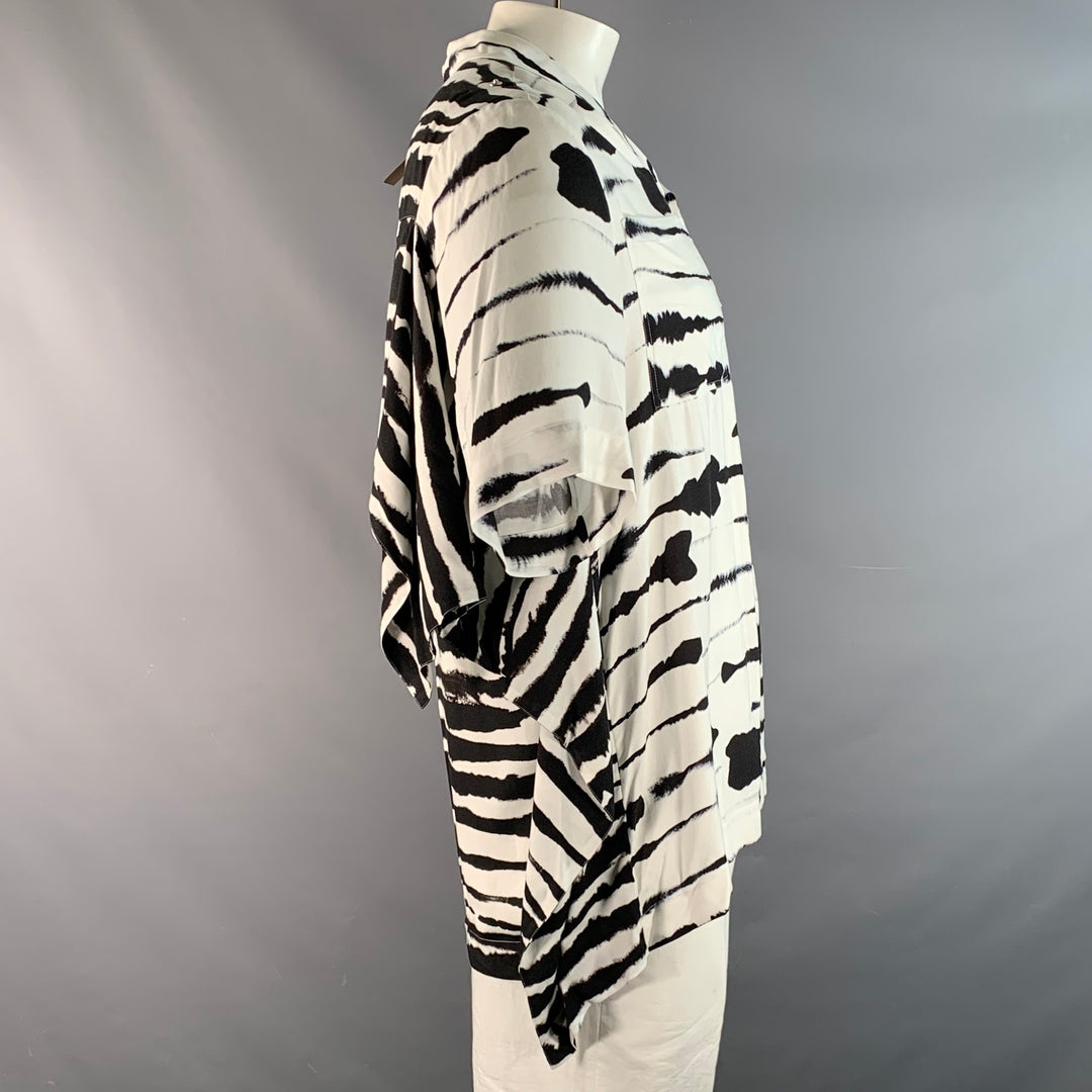 BURBERRY Size S White Black Print Viscose Patch Pockets Short Sleeve Shirt