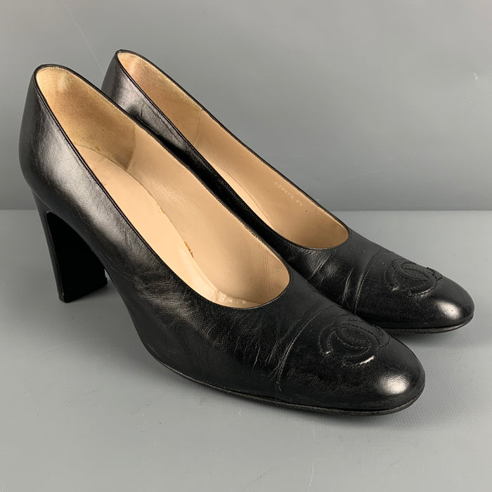 CHANEL Size 8 Black Leather Logo Classic Chunky Heel Pumps
