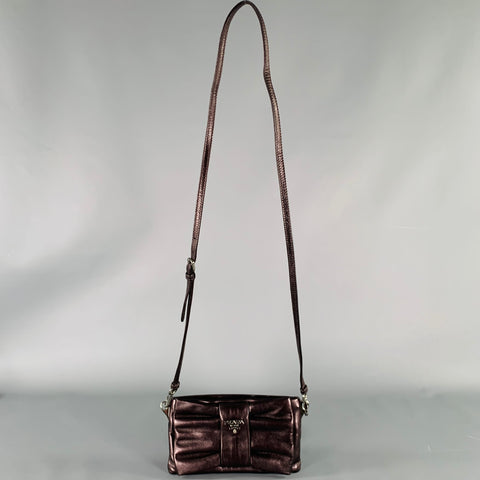 Sac à main bandoulière en cuir violet et argenté avec nœud PRADA
