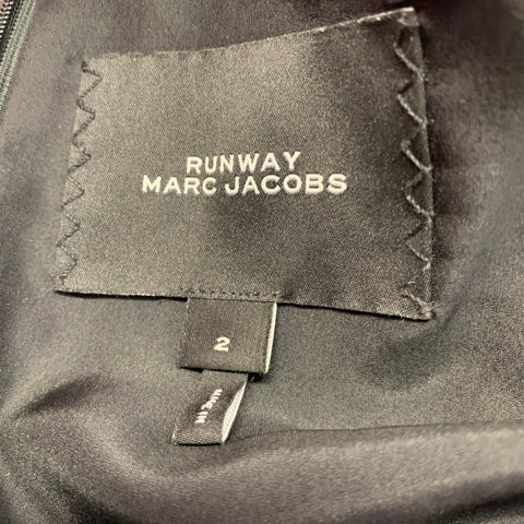 Robe trapèze en soie à pois noirs et blancs MARC JACOBS Taille 2