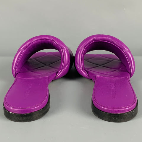 BOTTEGA VENETA Sandalias de punta cuadrada acolchadas de cuero morado Talla 10