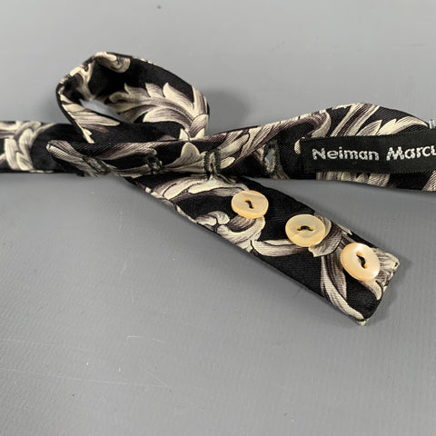 NEIMAN MARCUS Black White Baroque Bow Tie