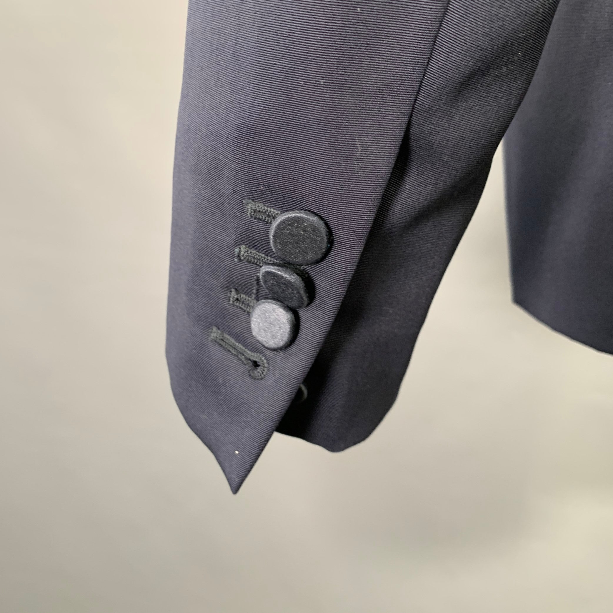 BURBERRY PRORSUM Size 40 Navy Blue Virgin Wool Tuxedo Sport Coat