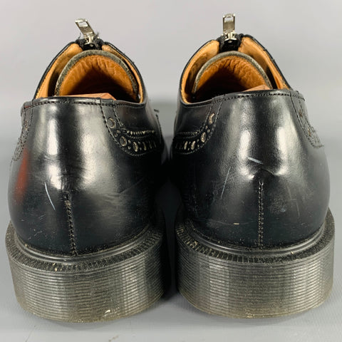 SOLOVAIR Size 9 Black Perforated Leather Wingtip Lace-Up Shoes