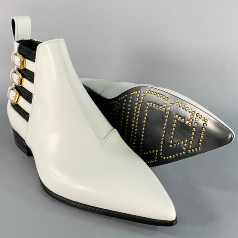 GUCCI Size 8 White Black Gold Leather Pointed Toe Pull On Ankle Boots