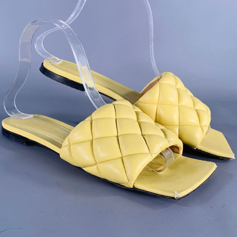 BOTTEGA VENETA Size 7 Yellow Leather Quilted Slide Sandals
