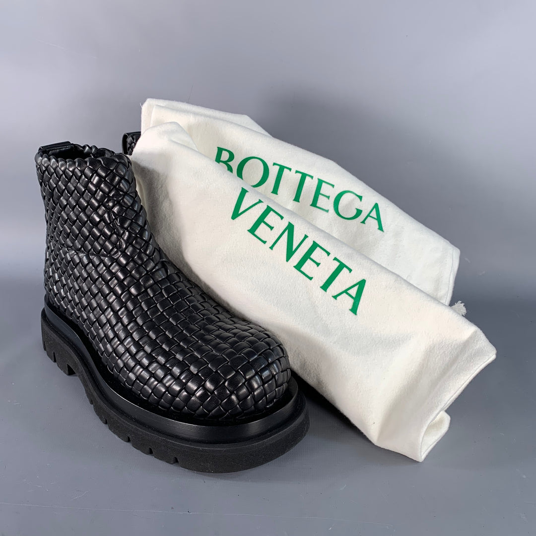 BOTTEGA VENETA Size 8 Black Mini Lido Weave Lug Woven  display picture 3