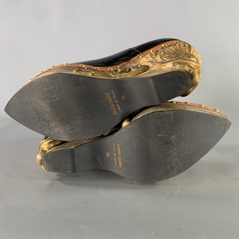 MIU MIU Fall 06 Size 8 Black Gold Patent Leather Platform Pumps