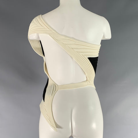 ISSEY MIYAKE Size 2 Black White Polyester Ribbed One Shoulder Dress Top